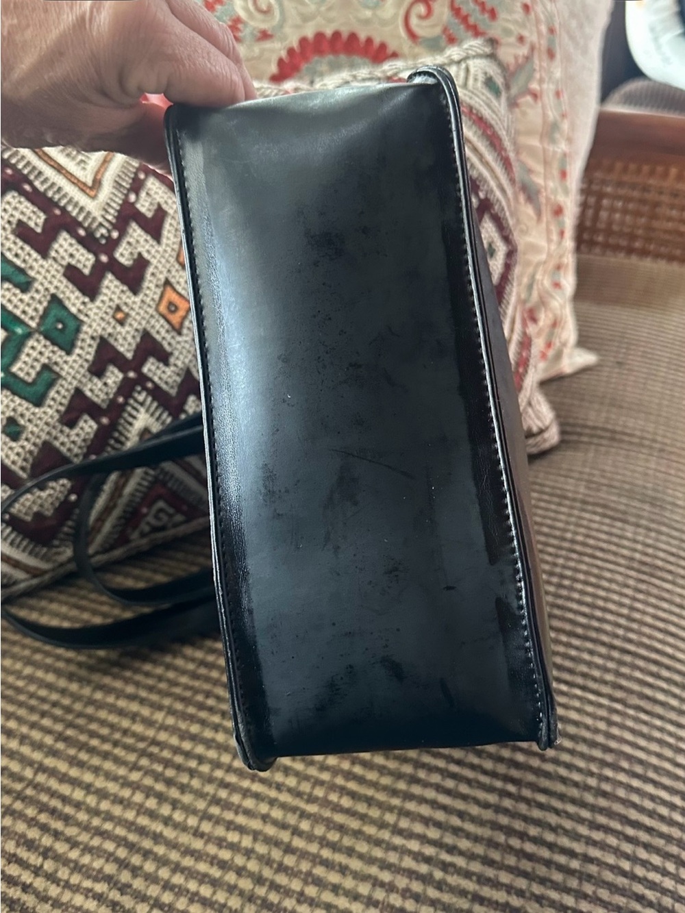Vintage GUESS BY MARCIANO 90s Minimalist Structured Leather Purse w/ Brass Logo - Picture 6 of 10